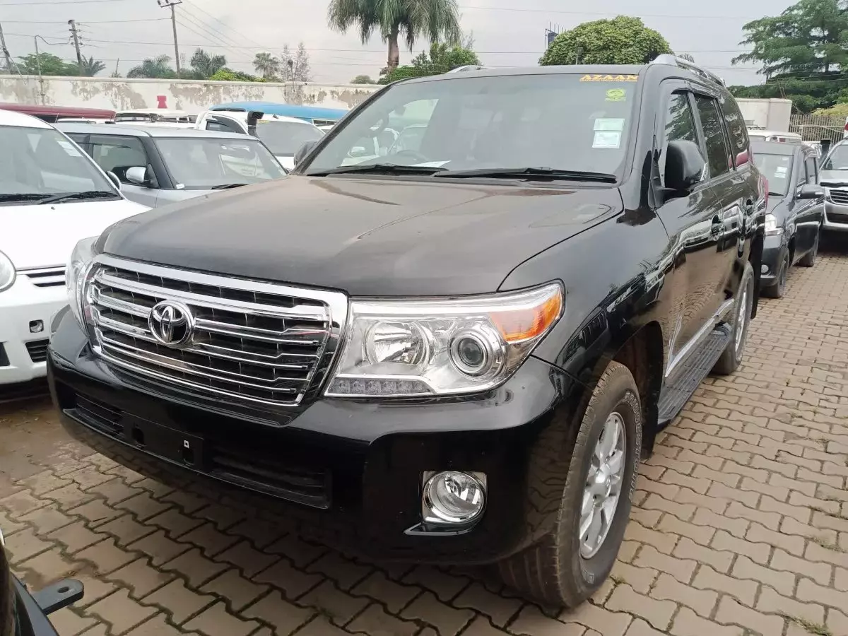 Toyota Landcruiser  V8 - 2014