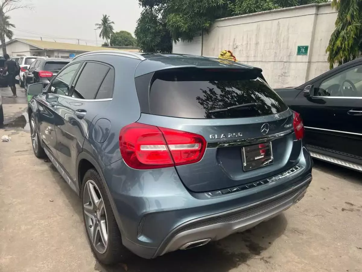 car Left Back