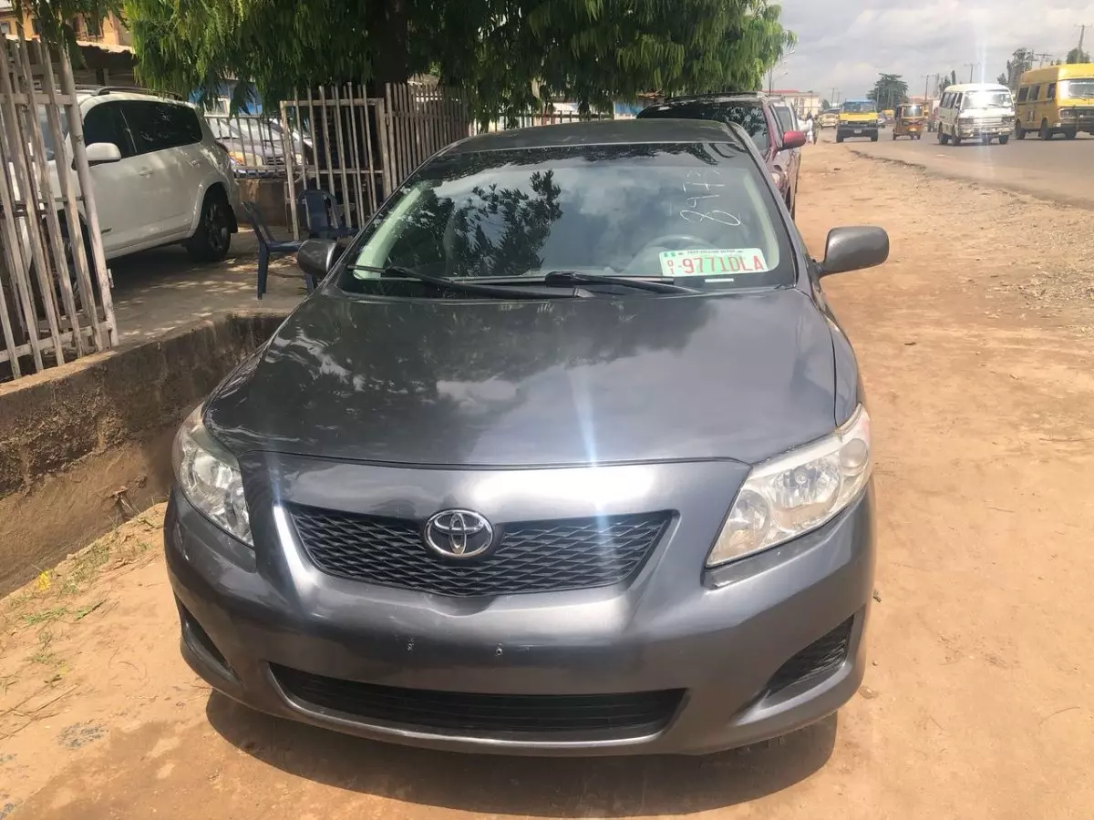 Toyota corolla - 2010