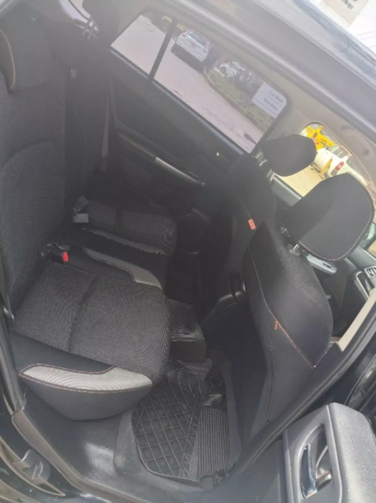interiorBack