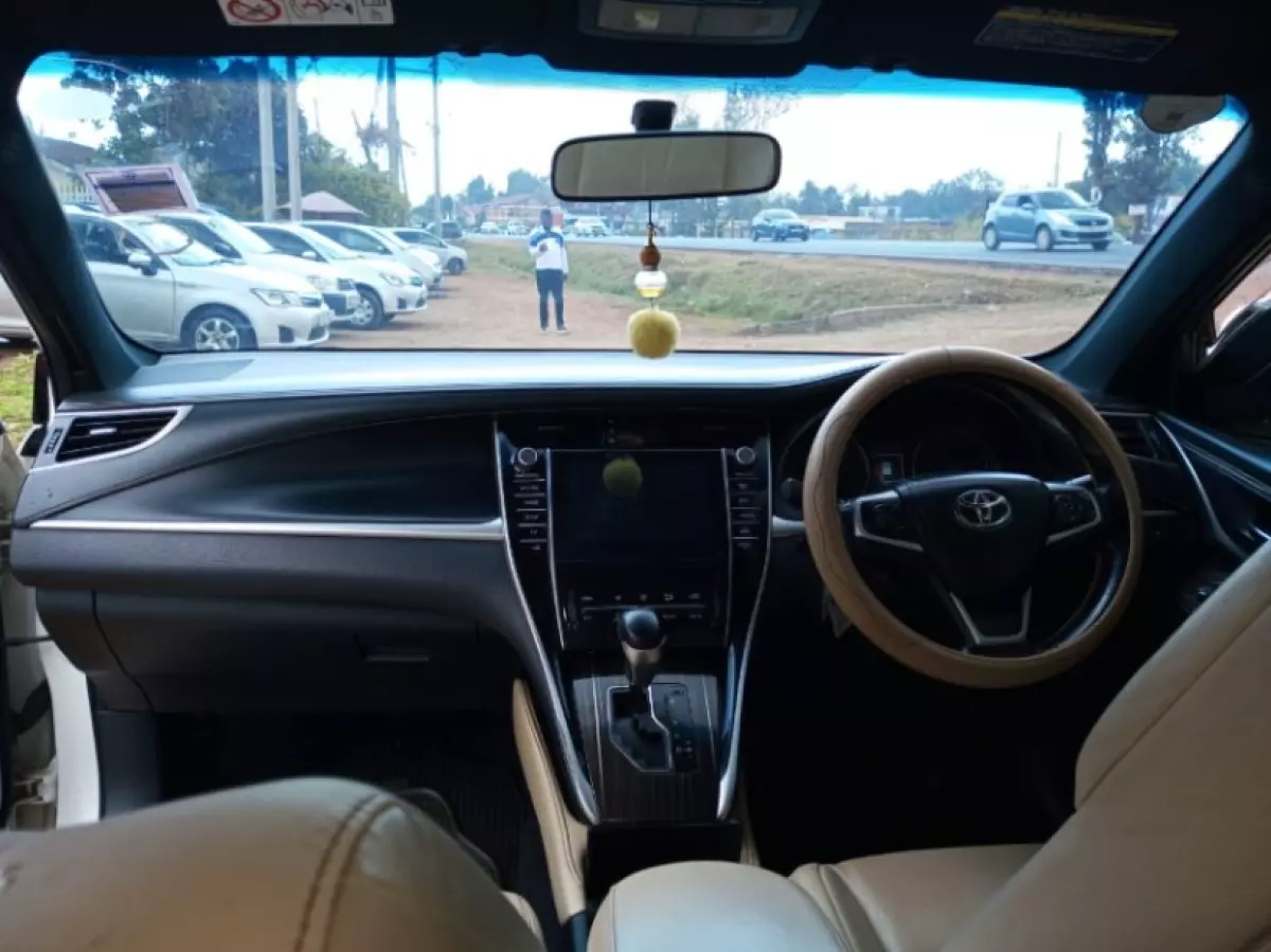 interiorFront