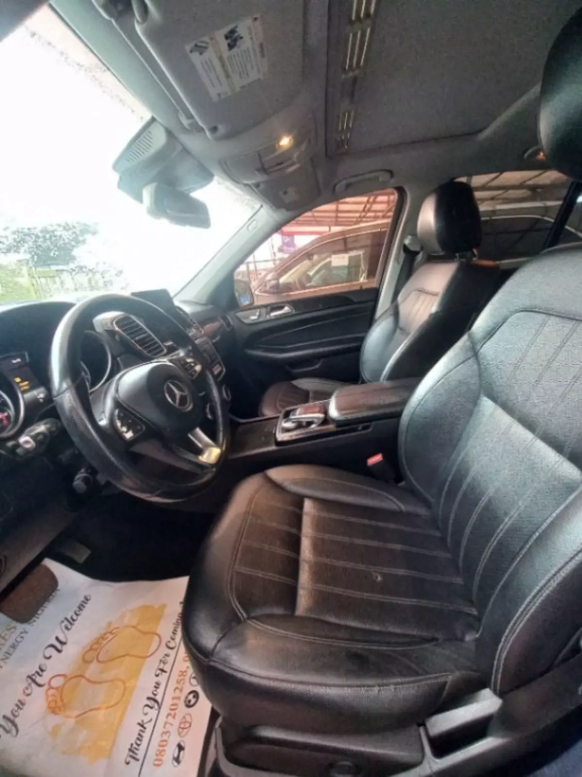 interiorFront