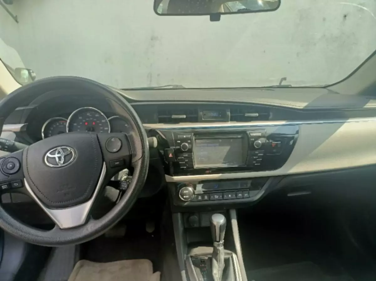 interiorFront
