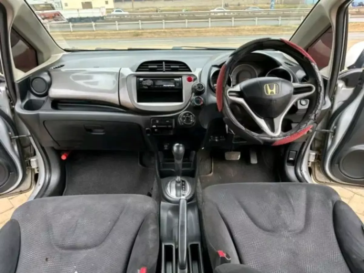 interiorFront