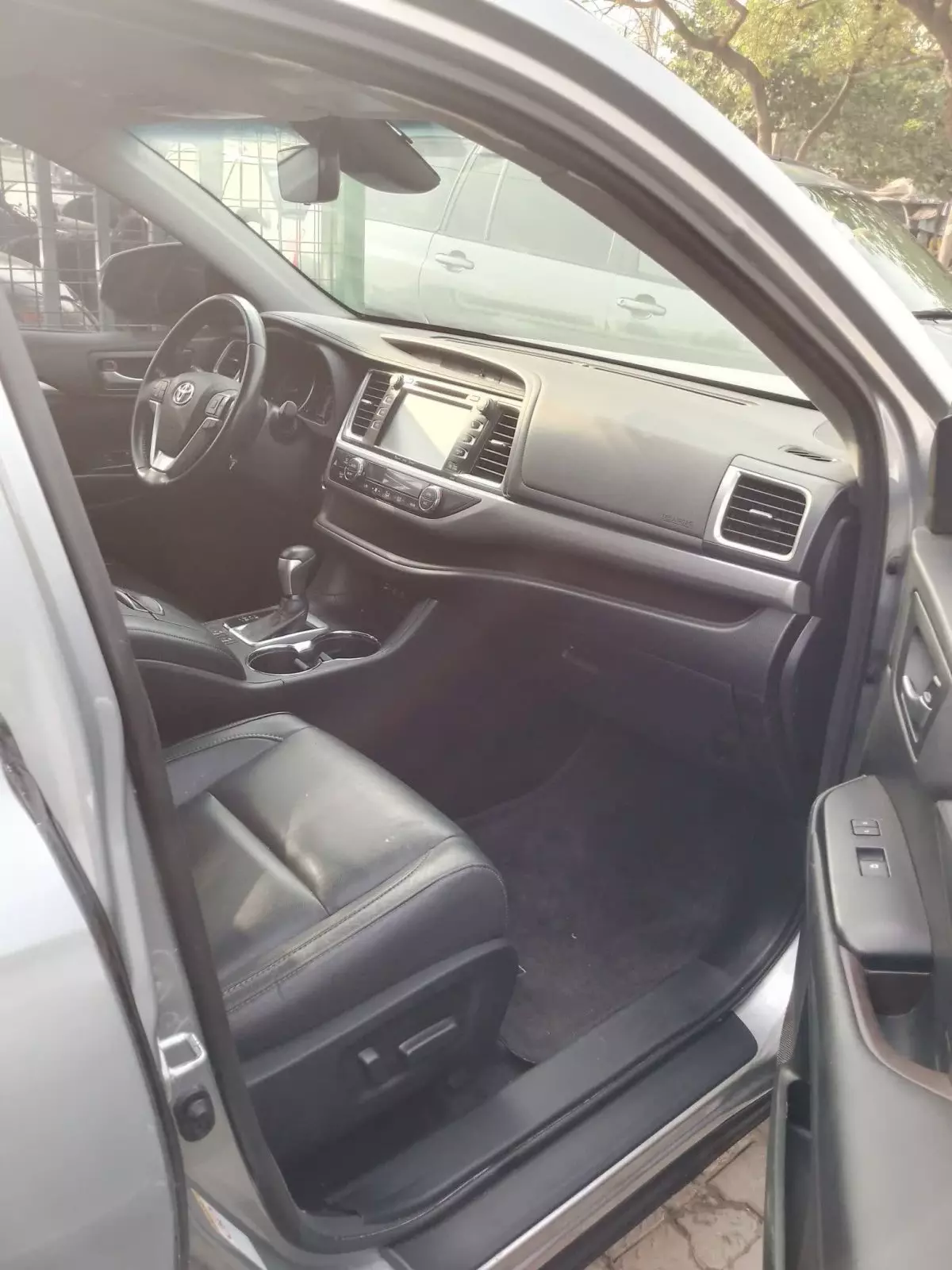car Left