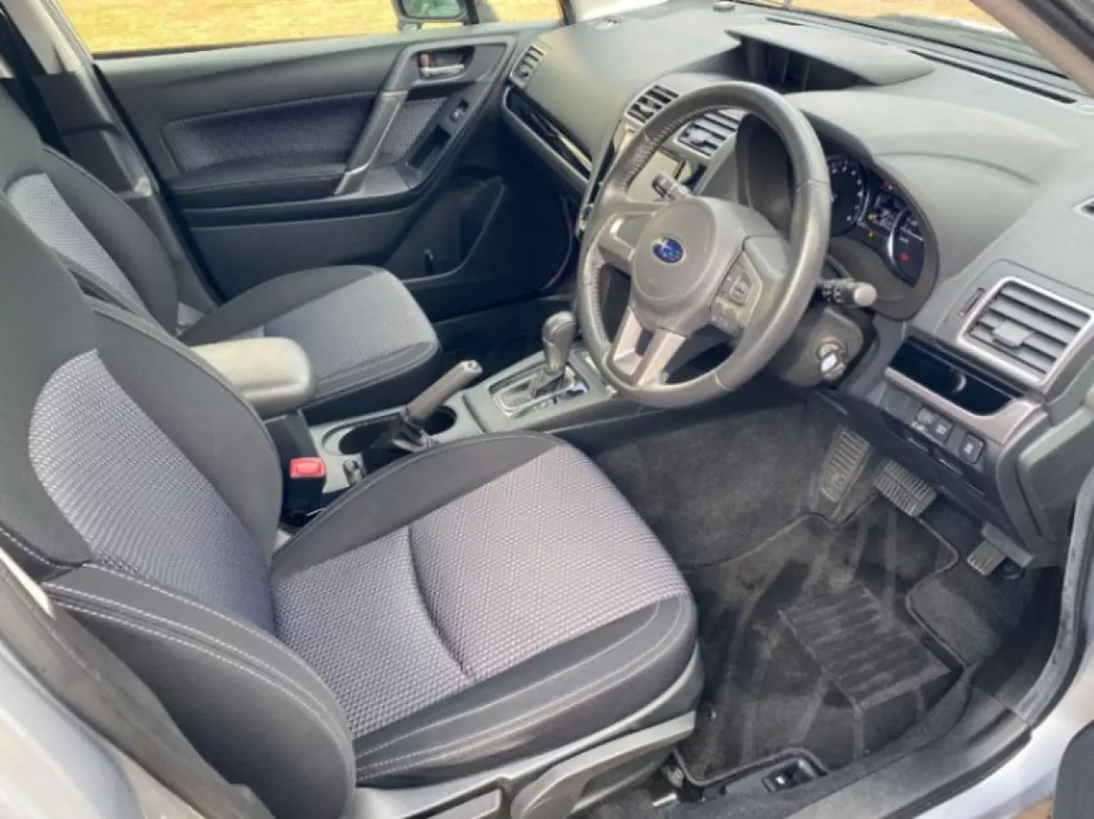 interiorFront