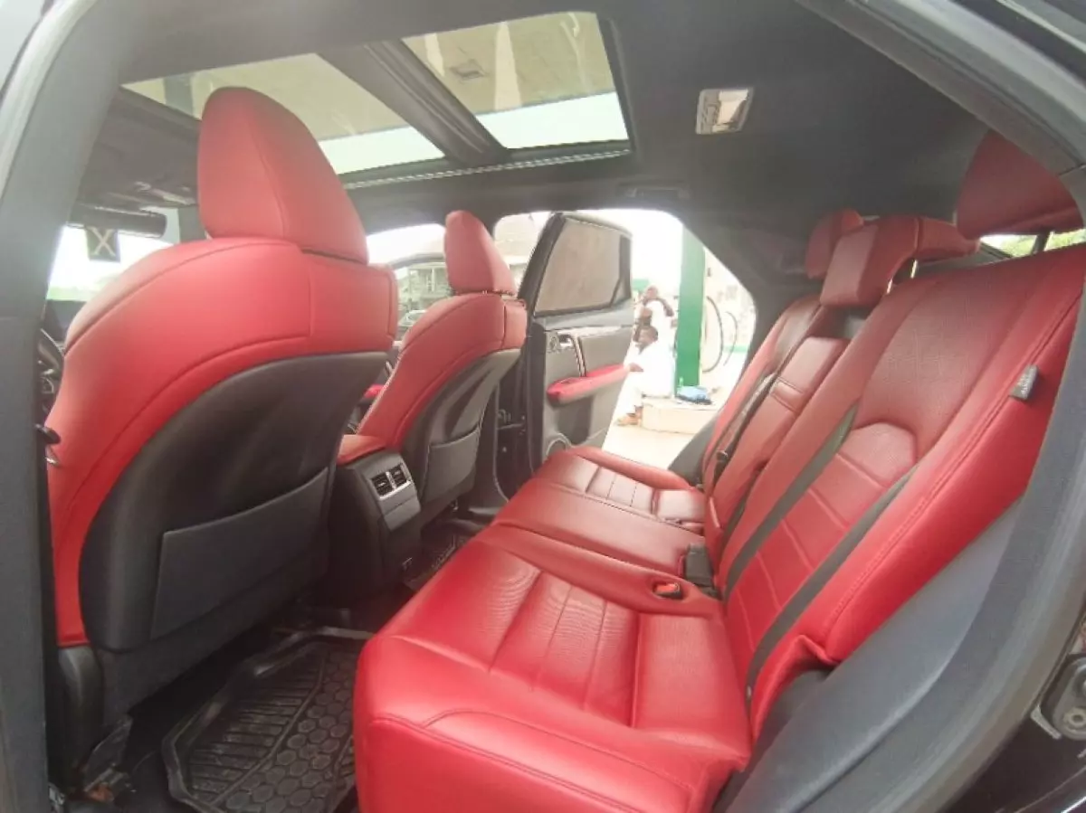 interiorBack