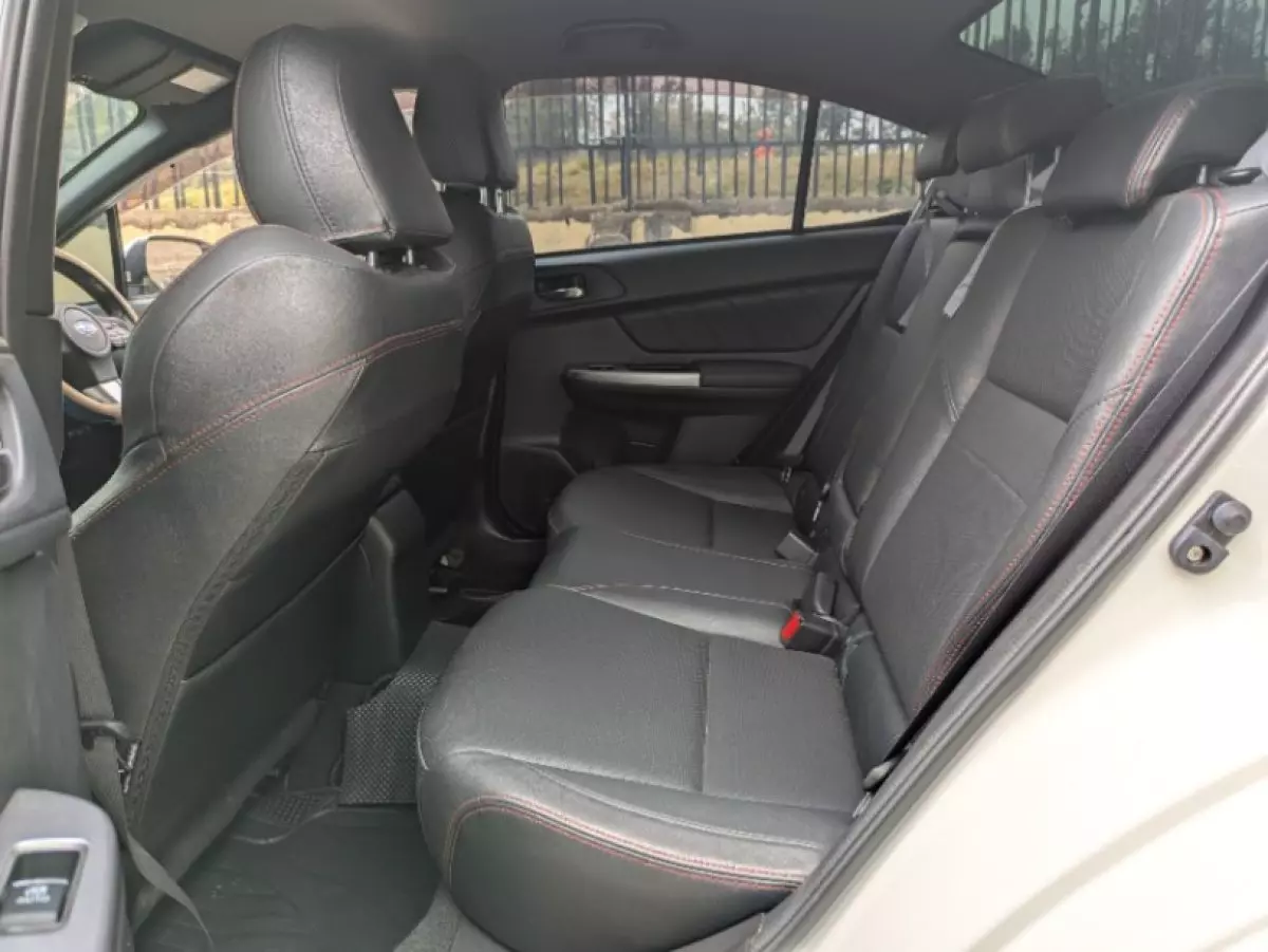 interiorBack