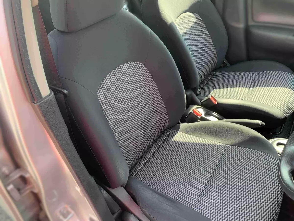 frontSeats
