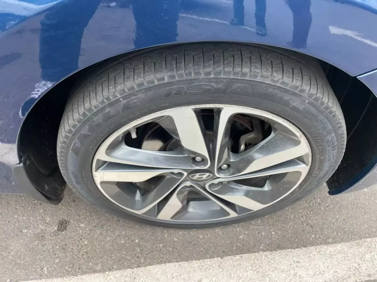 tyre1