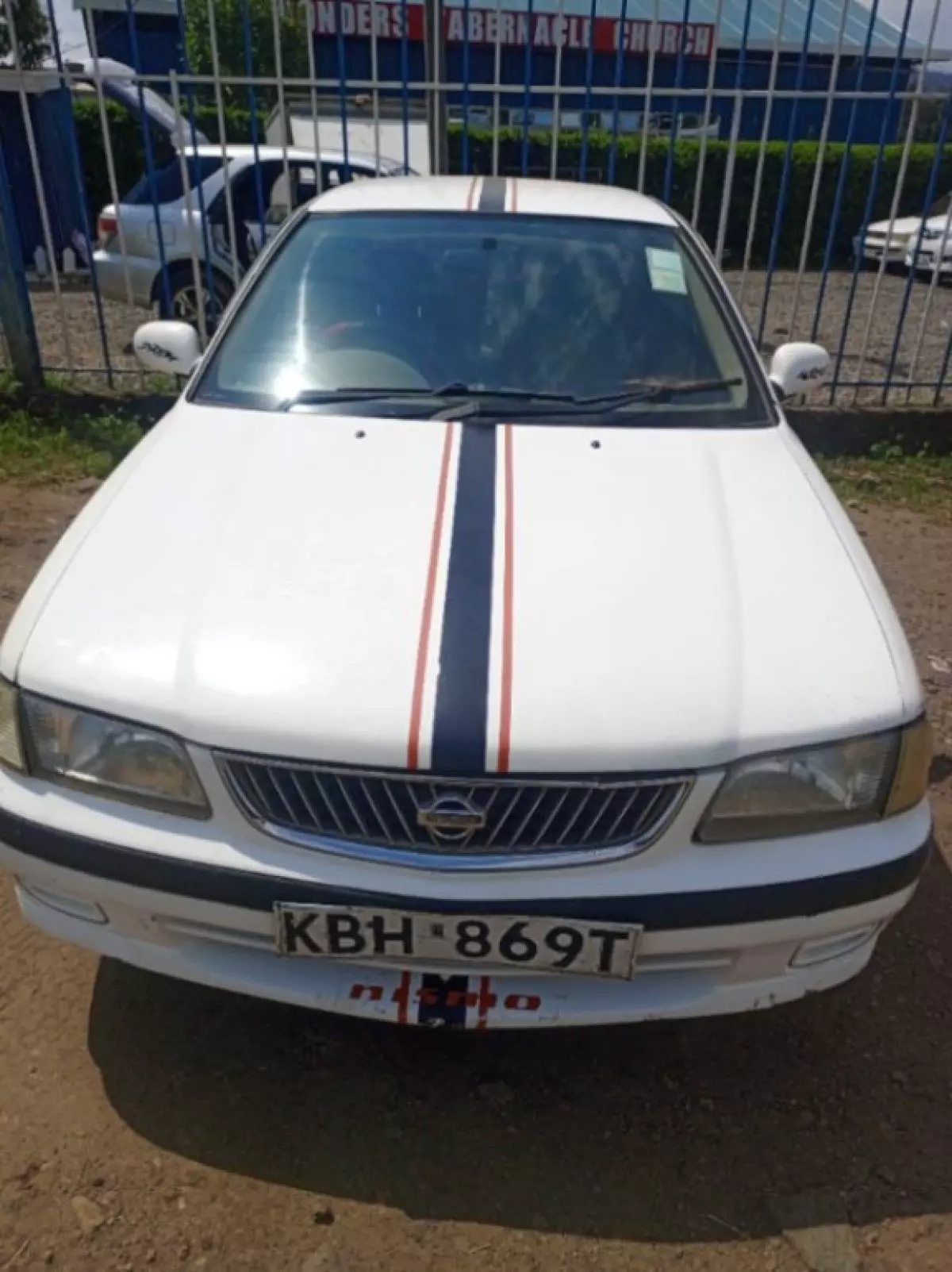Nissan Advan  - 2002
