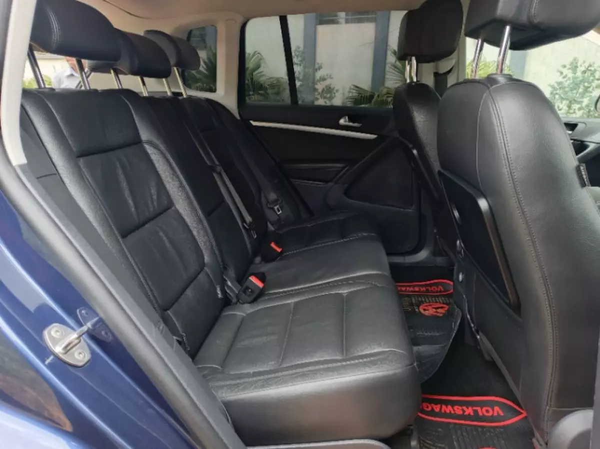 interiorBack