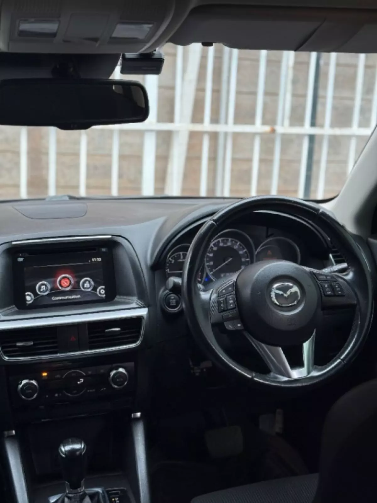 interiorFront