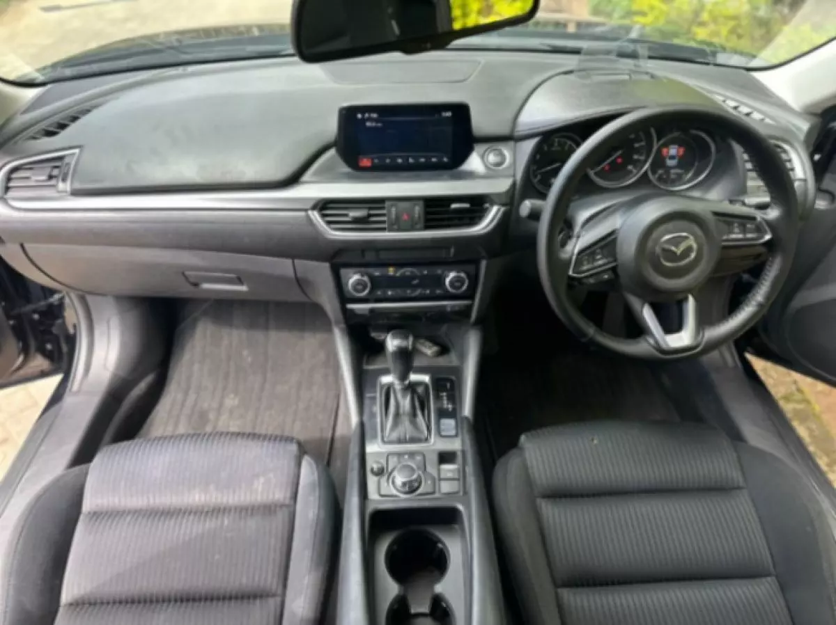 interiorFront