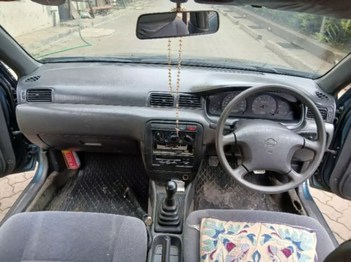 interiorFront