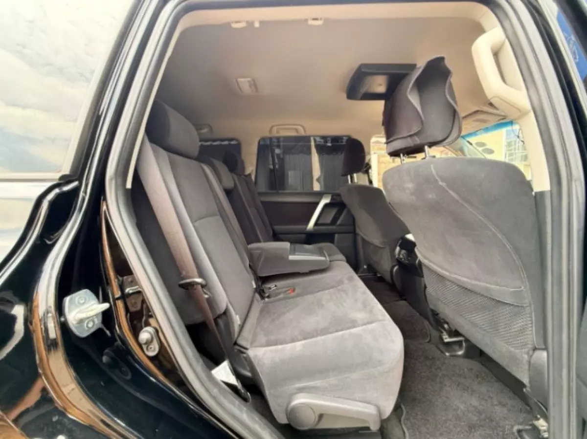interiorBack