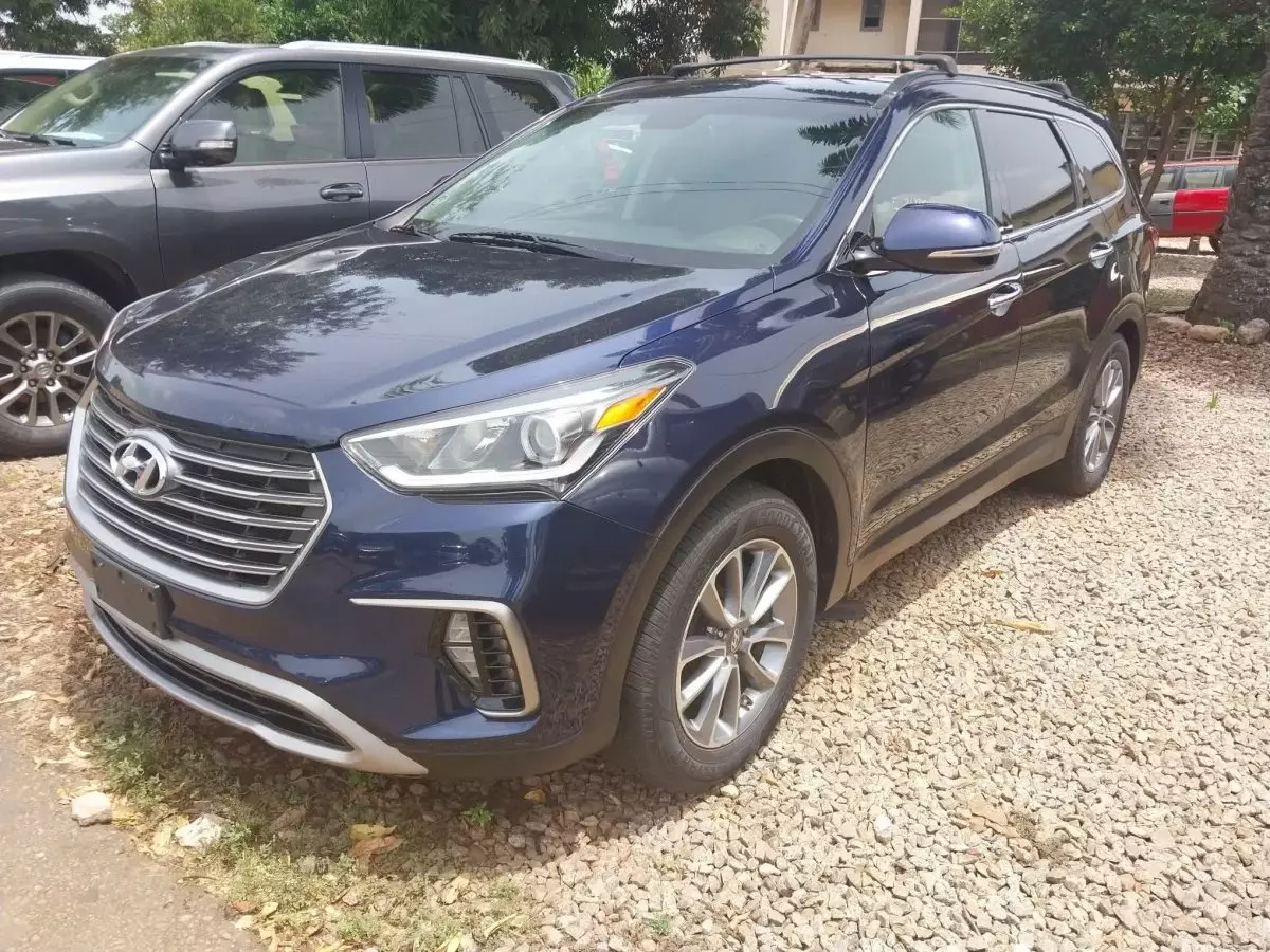 Hyundai Santa Fe - 2017