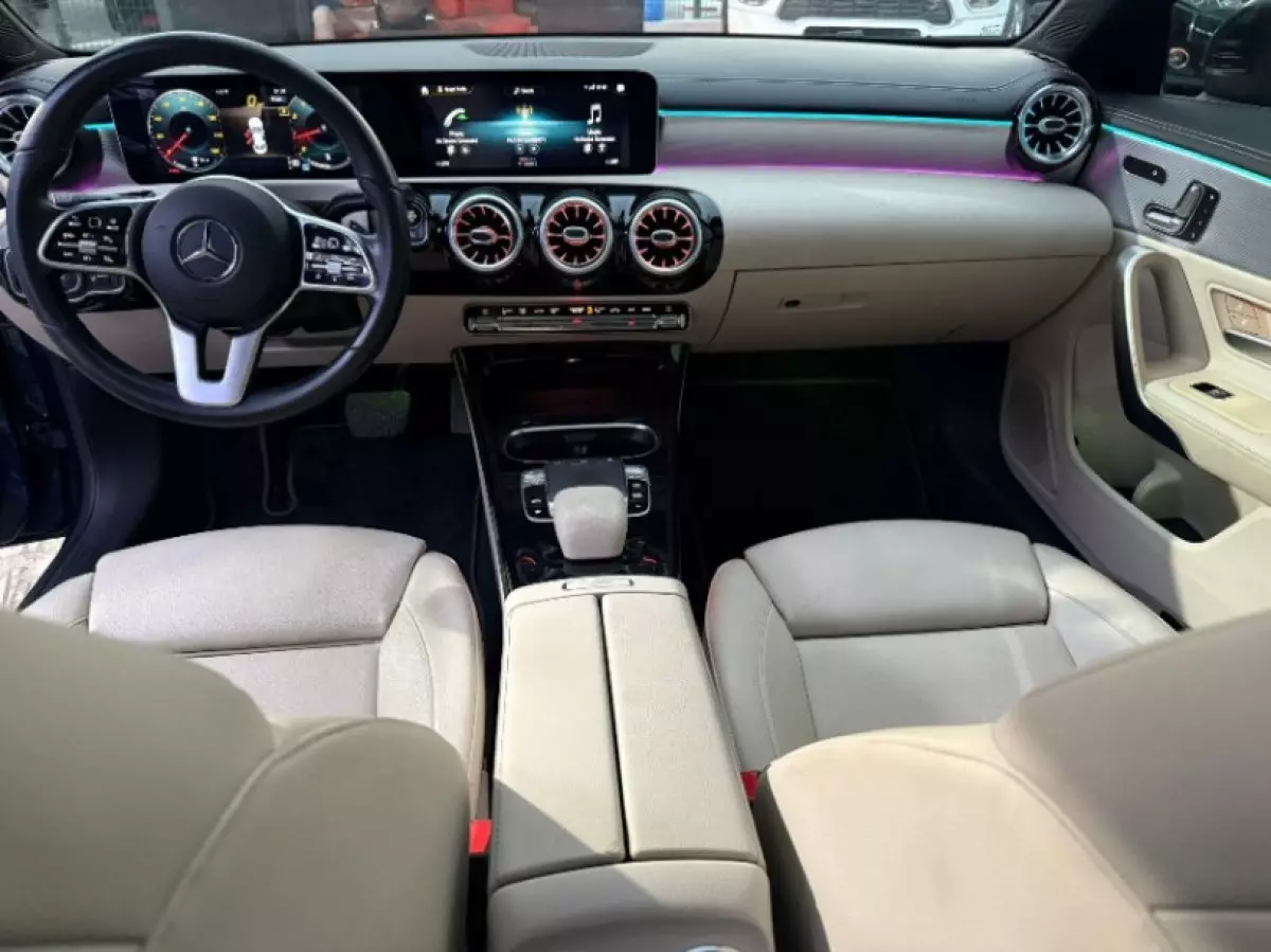 interiorFront