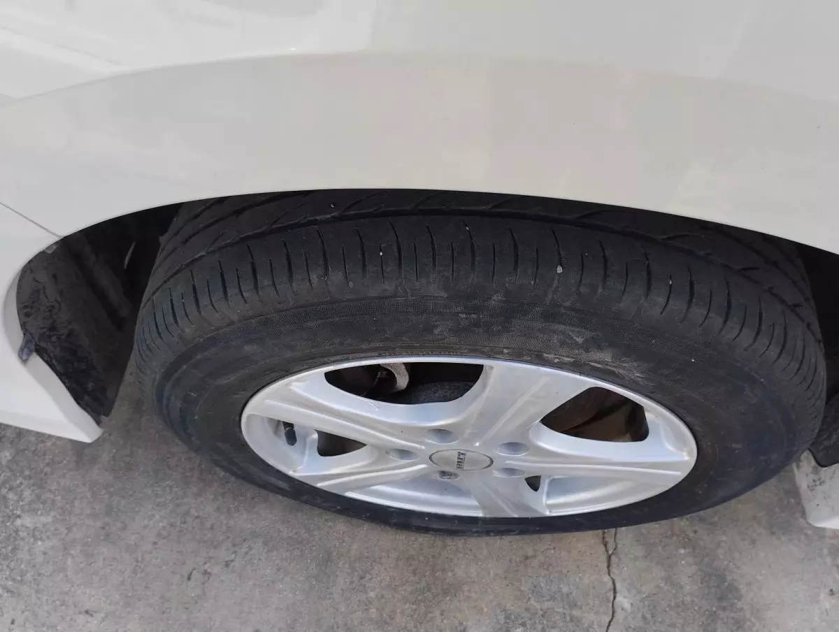 tyre1