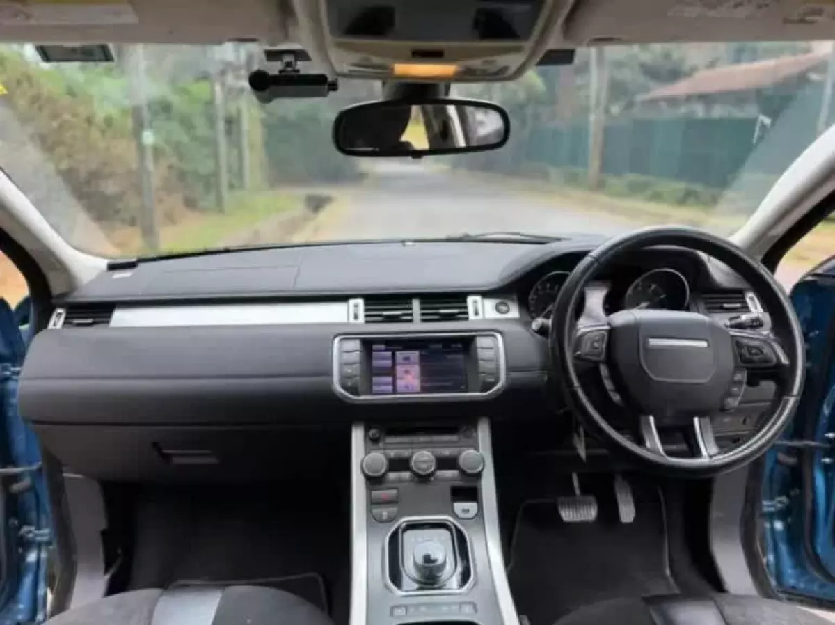 interiorFront
