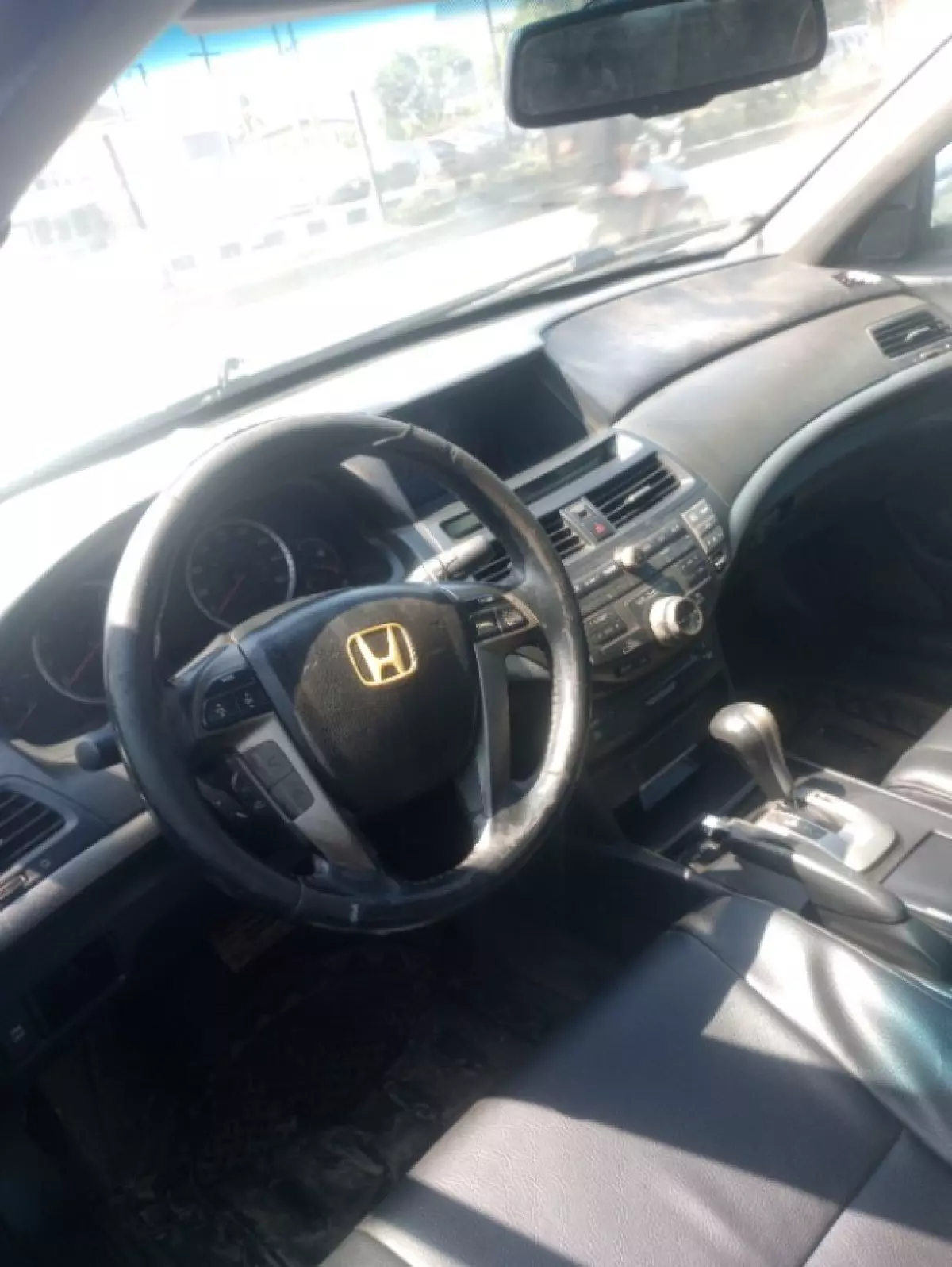interiorFront