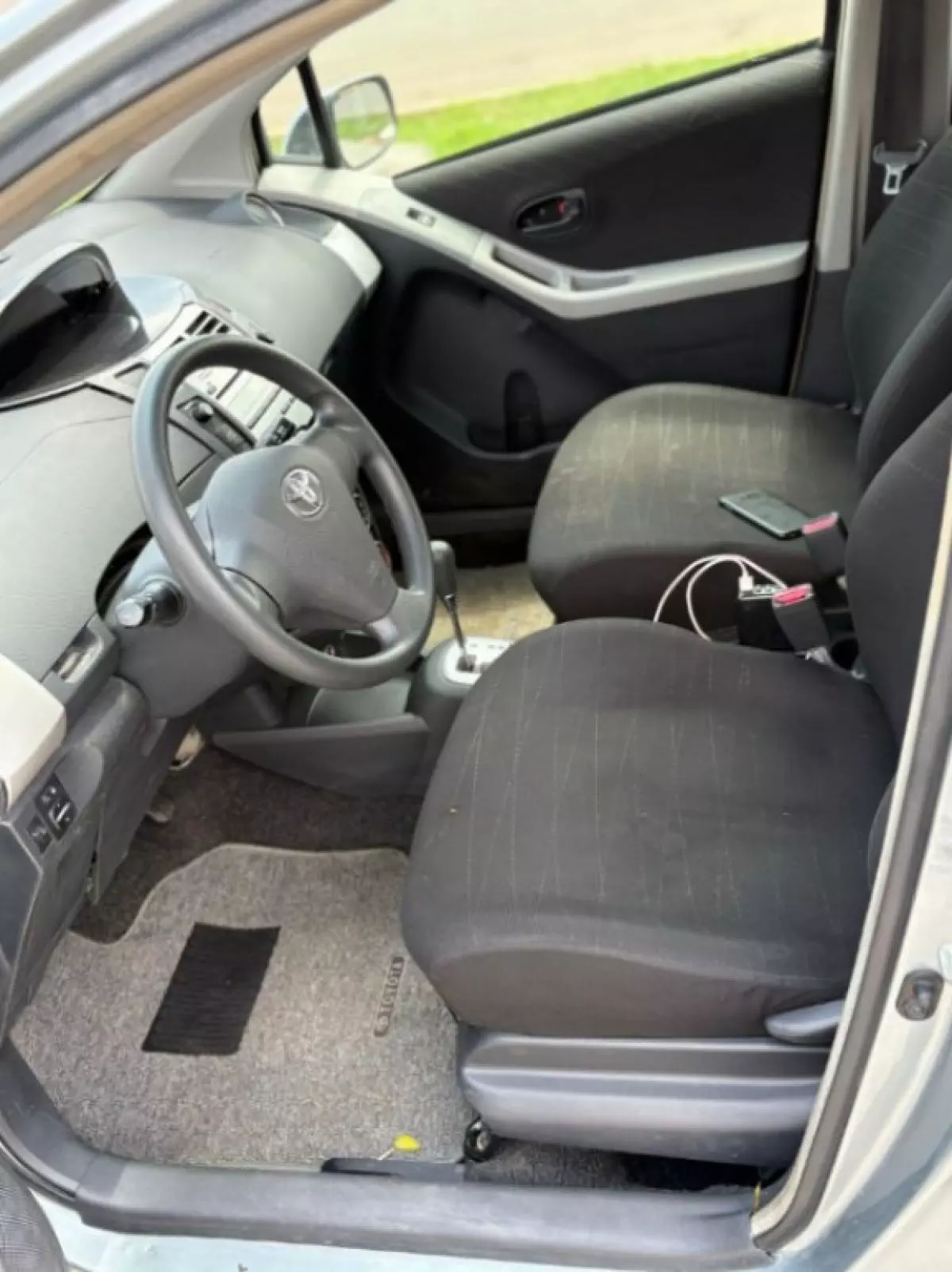interiorFront