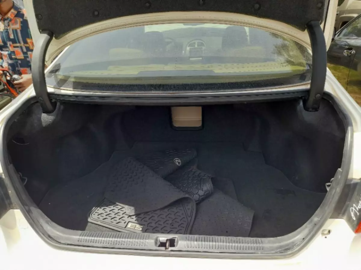 interiorBack