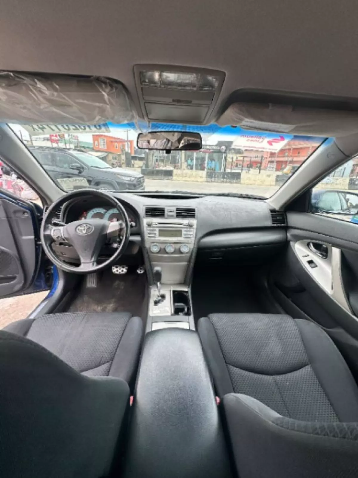 interiorFront