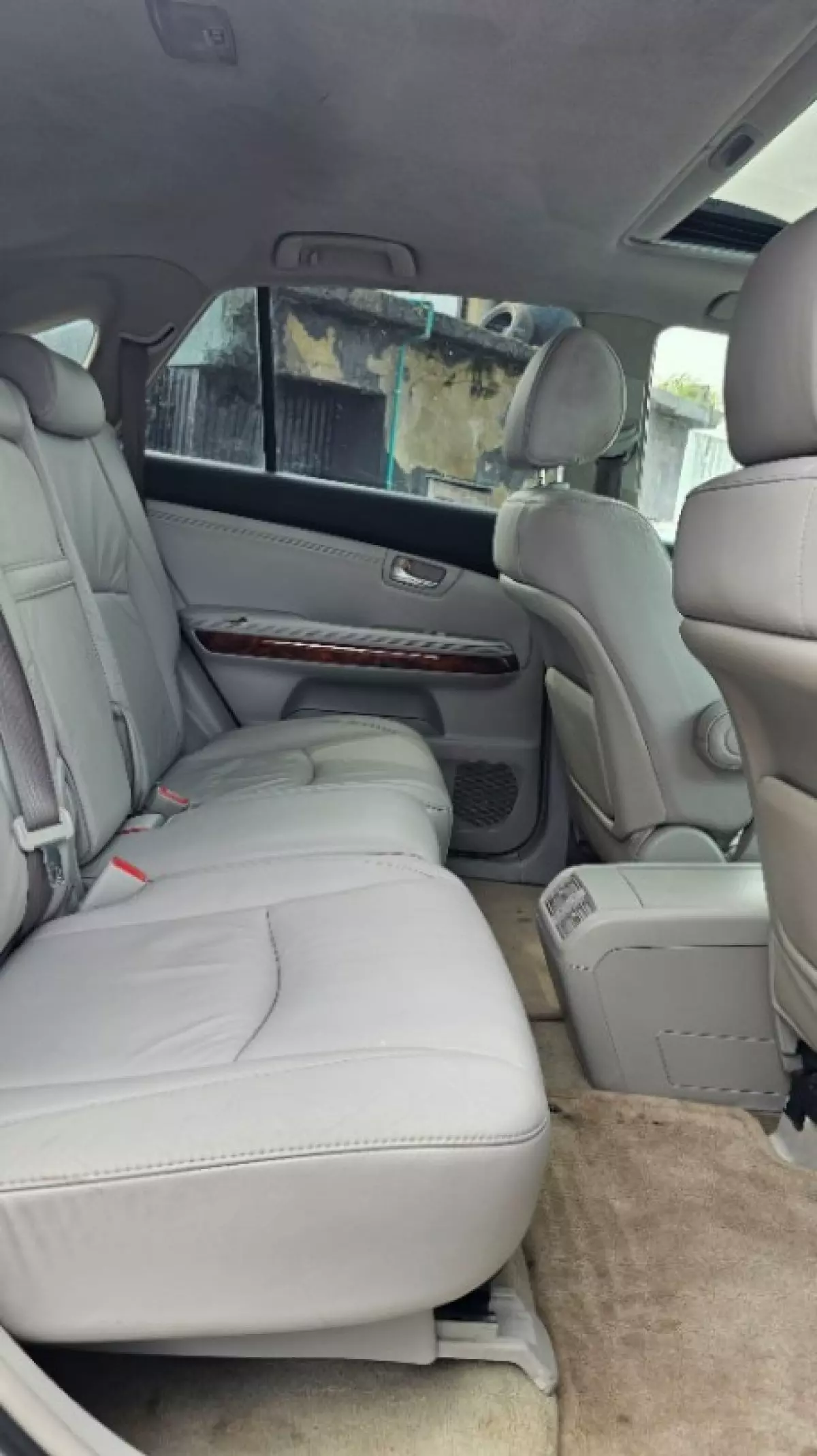 interiorBack