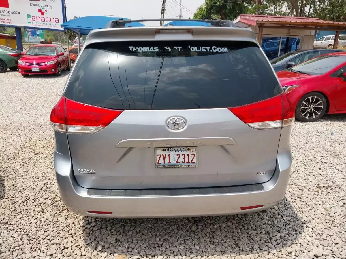car Back