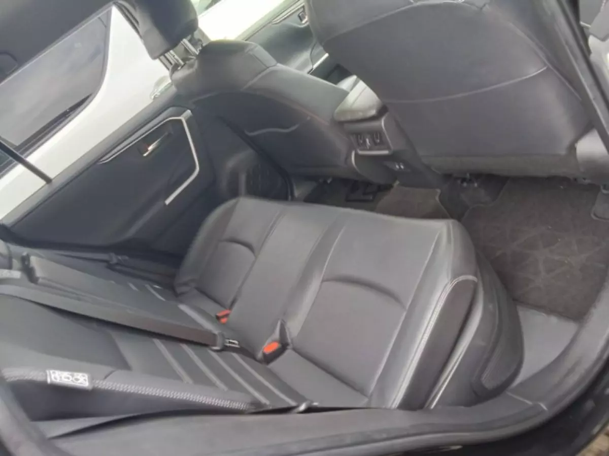 interiorFront