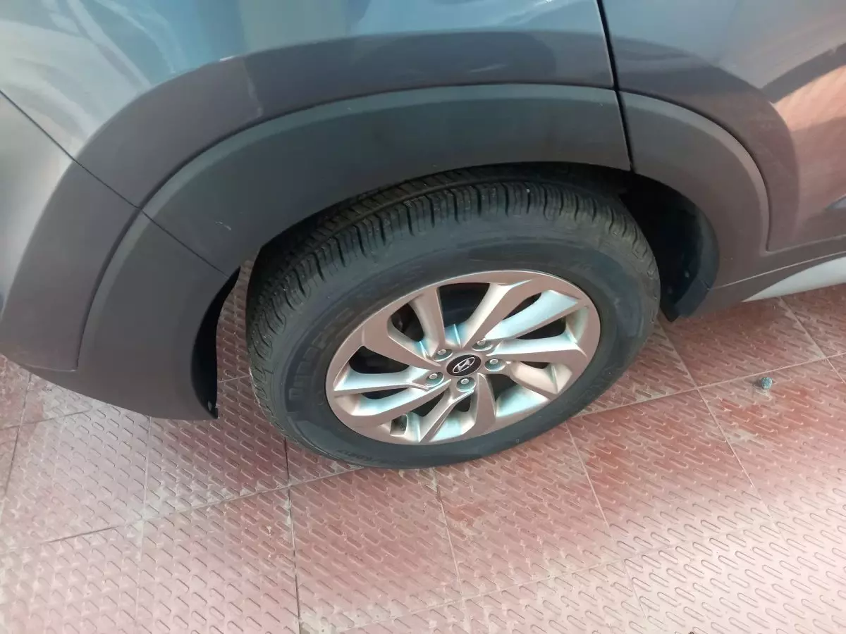 tyre2