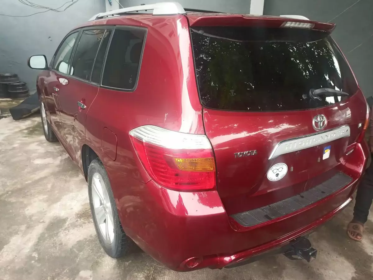 Car Left Back