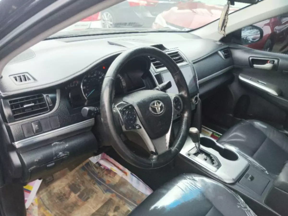 interiorFront