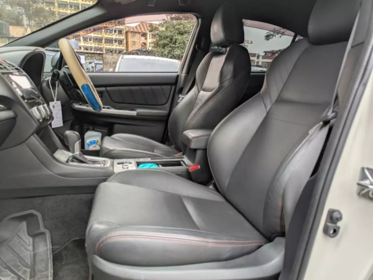 interiorFront