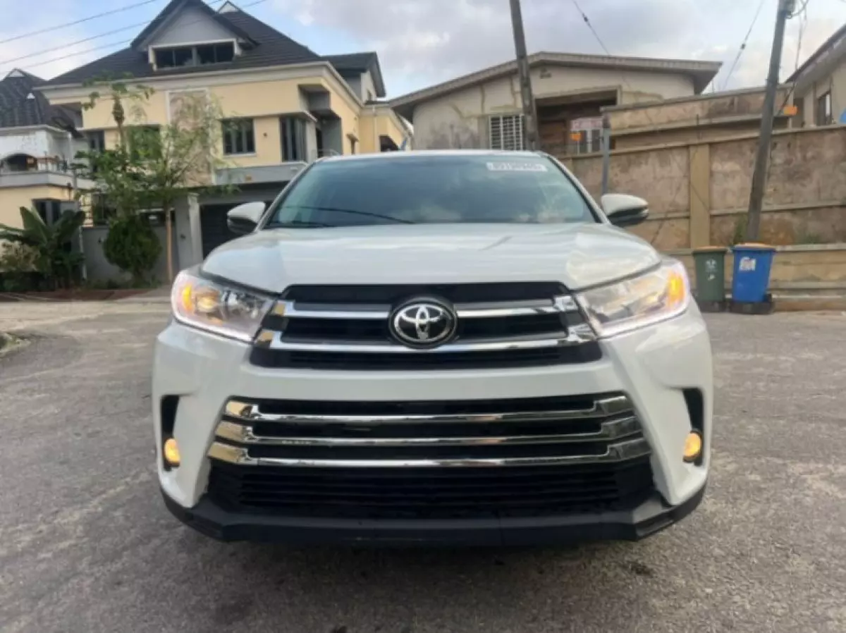 Toyota Highlander - 2016