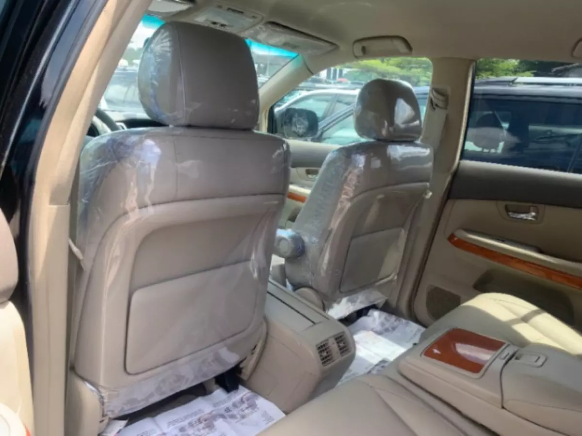interiorBack