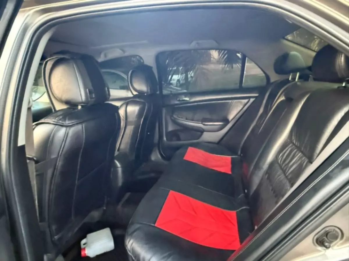 interiorBack