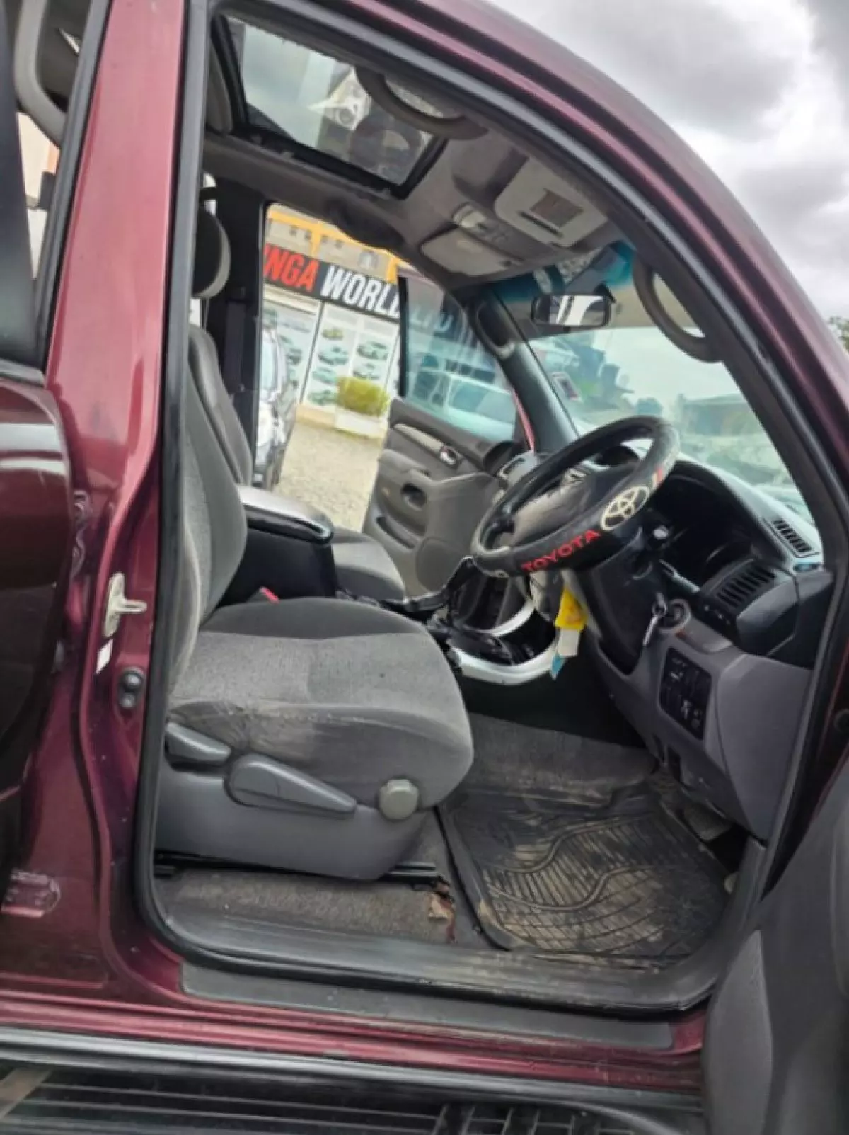 interiorFront