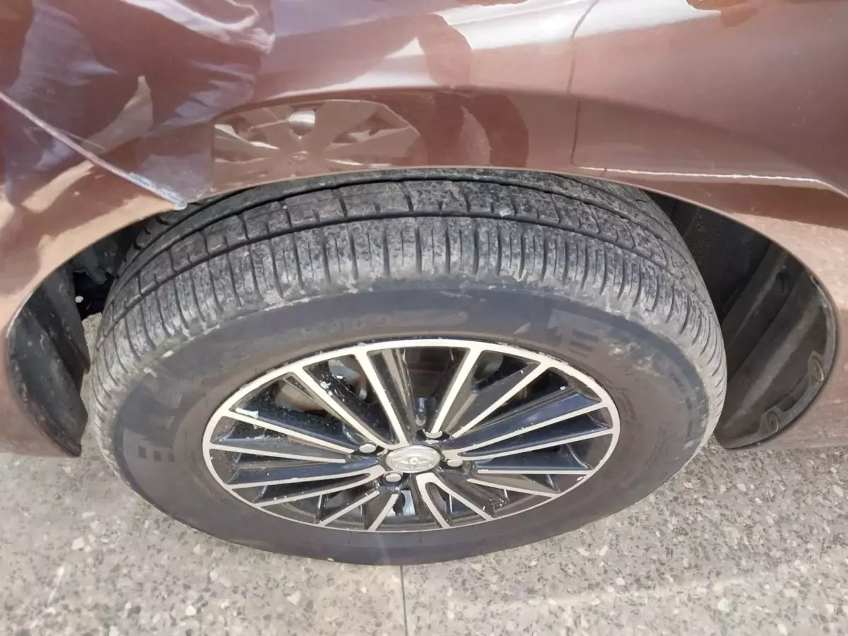 tyre2