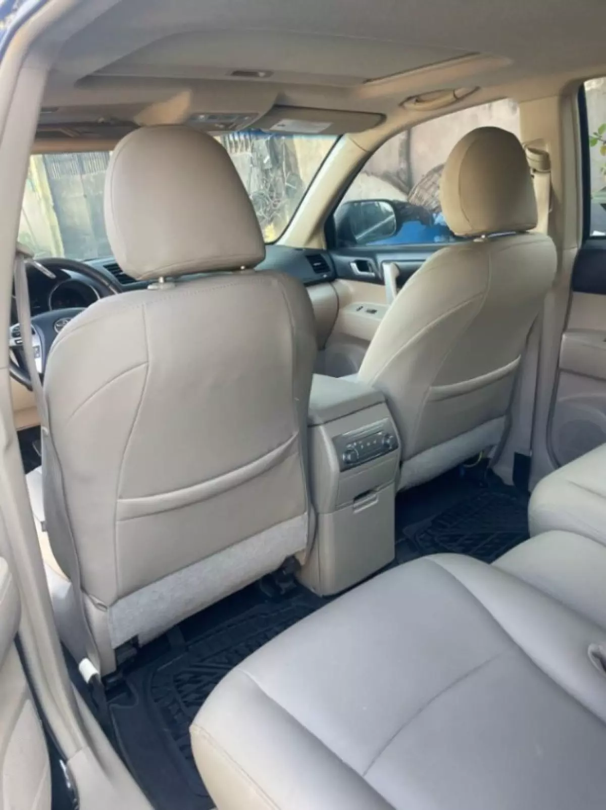 interiorBack
