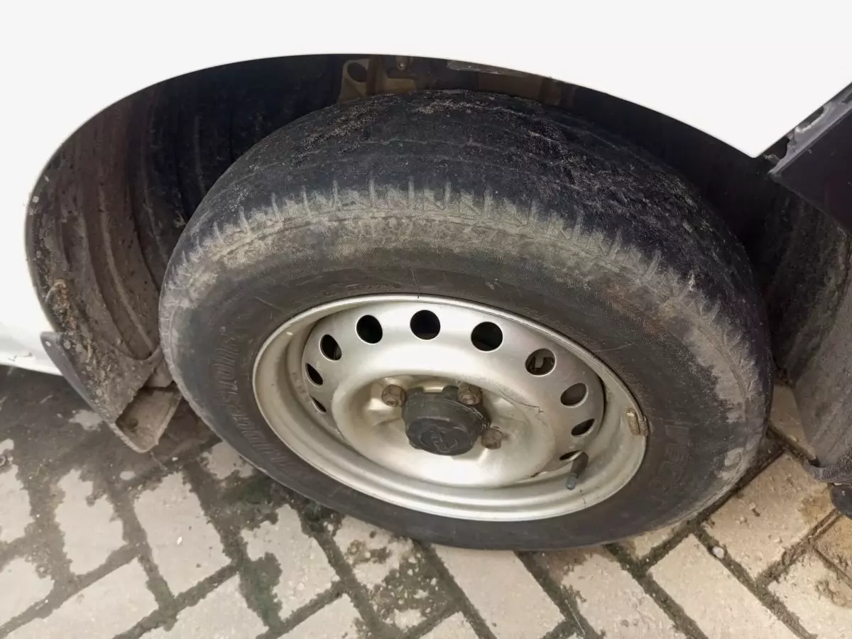 tyre3