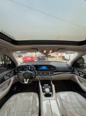 interiorFront