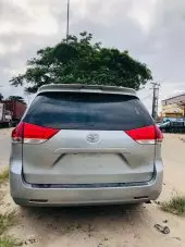 car Back