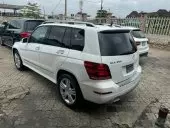 car Right Back