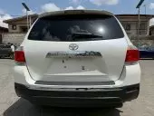mainBackView