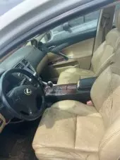 interiorFront