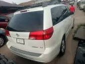 car Right Back