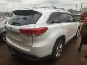 car Right Back