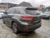 car Right Back